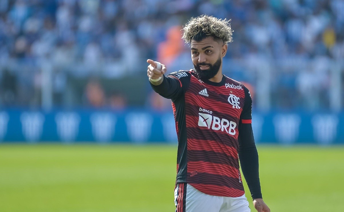 Multicampeão revela motivo de trocar o Flamengo por rival