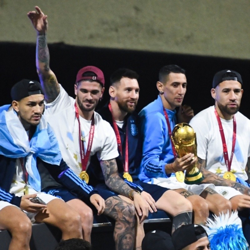 Video: Argentine World Cup winner booed by his club