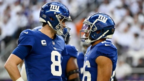 Daniel Jones (left), Saquon Barkley (right) - New York Giants - NFL