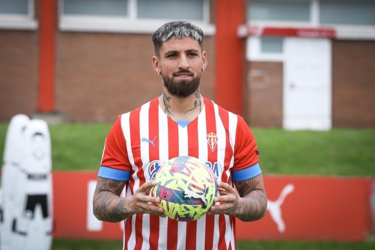 Jeraldino fue presentado durante esta jornada | Foto: Sporting Gijón 
