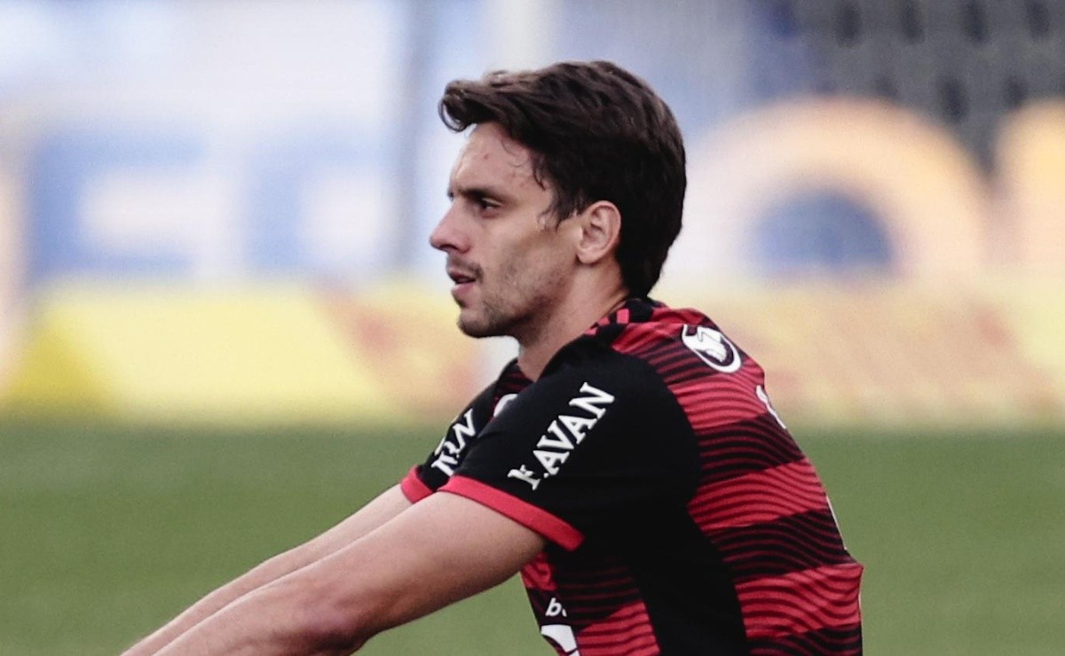 Venê Casagrande bate o martelo e ex-jogador do Flamengo fecha com