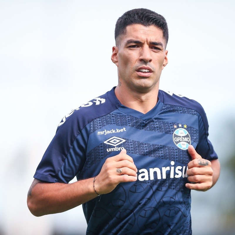 “Ganhar quatro vezes mais”; ‘Efeito Suárez’ age e Grêmio recebe oferta bombástica