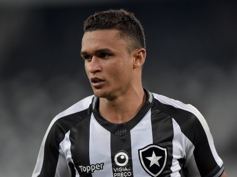 Botafogo recebe informação sobre futuro de Erik