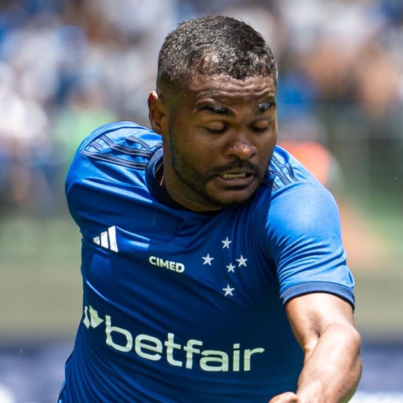 Wesley se apresenta ao Cruzeiro e ressalta força da Raposa no