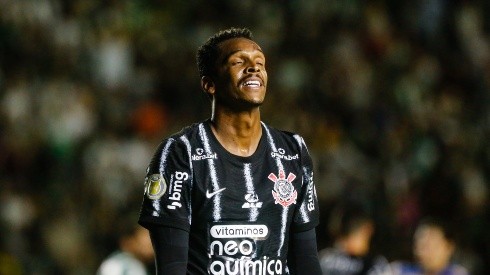 Luiz Erbes/AGIF - Jô vira assunto no Corinthians