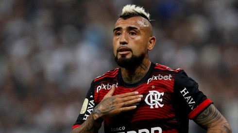 Flamengo enojado con Vidal