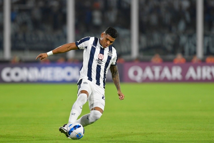 Rafael Perez llegó desde Talleres.