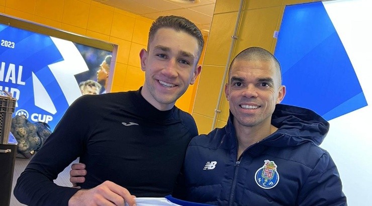 Foto: Arquivo Pessoal - Arthur trocou de camisa e conversou com Pepe após o jogo. São 17 anos de diferença de idade.