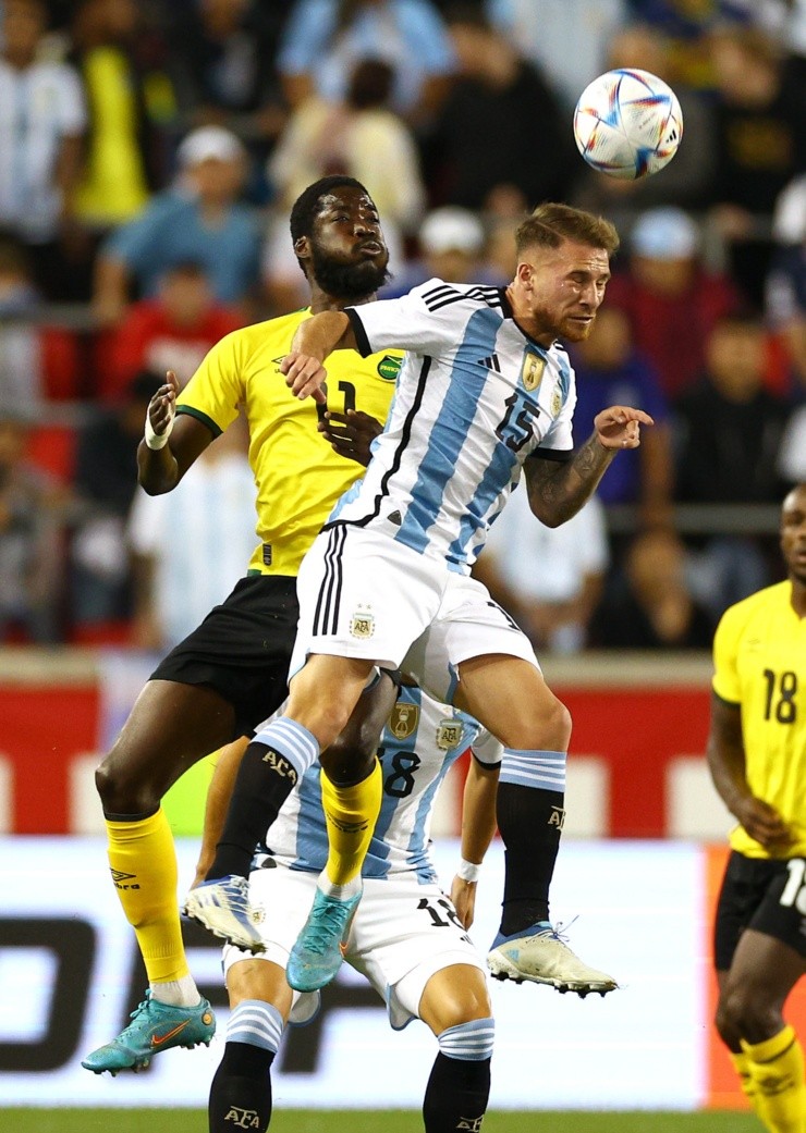 El City va por Mac Allister.