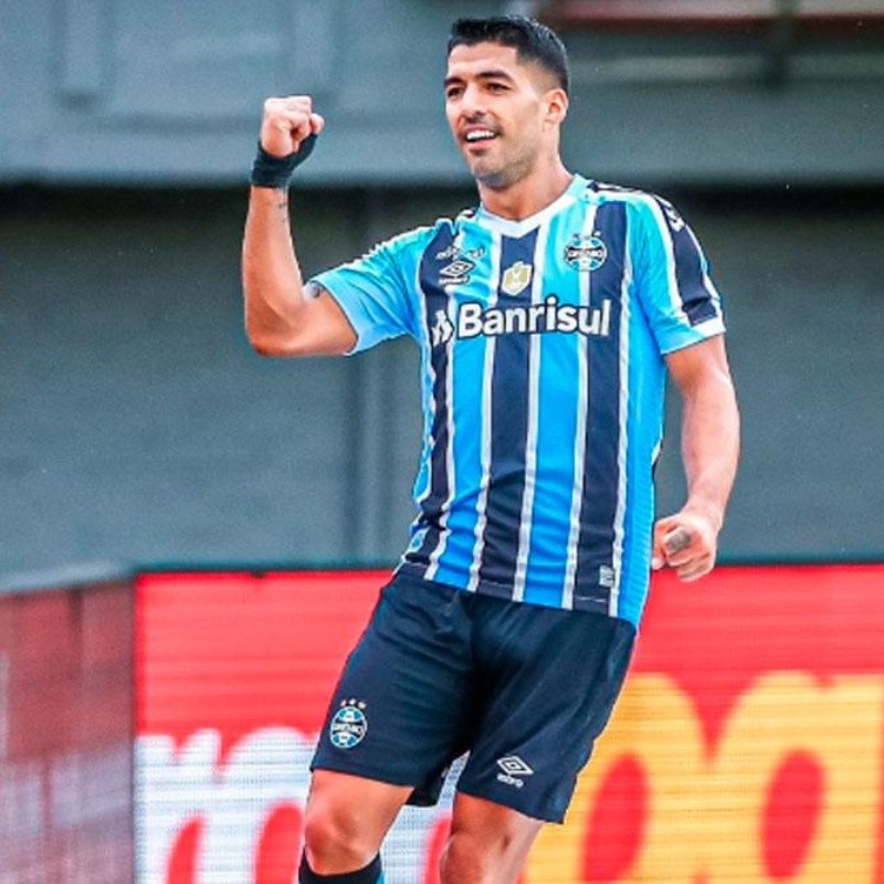 Luis Suárez volvió al gol y lo hizo por duplicado en victoria de Gremio