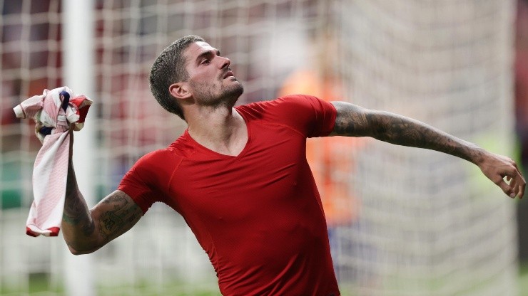 Rodrigo De Paul se reconcilió con los hinchas del Atlético de Madrid.