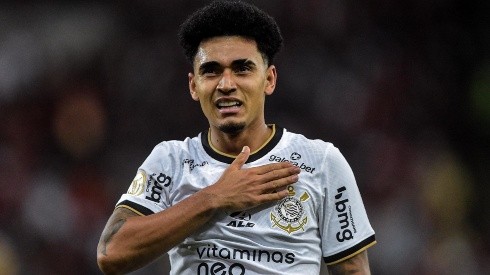 Foto: Thiago Ribeiro/AGIF - Du Queiroz ficará no banco contra o Botafogo