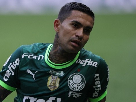 Torcida do Palmeiras usa Dudu e +3 para rebater declaração de Leila