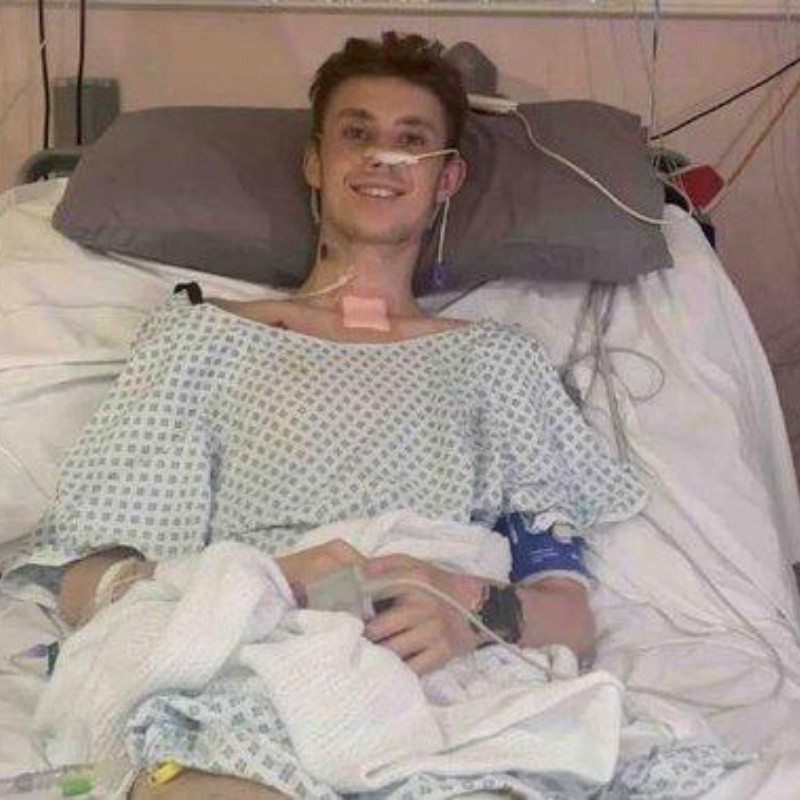 Quién es Levi Dewey, el joven jugador que fue al hospital por una gripe y le amputaron las piernas