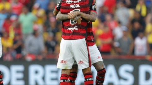 Arturo Vidal y Erick Pulgar fueron condenados en el Flamengo.