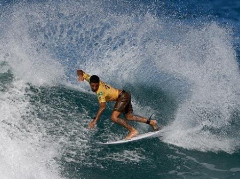 Surfe: Filipe Toledo e Gabriel Medina se classificam às oitavas de Pipeline