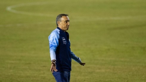 Marcos Zanutto/AGIF - Roberto Fonseca, técnico do CSA