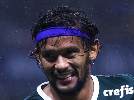 Meia com salário de R$ 1 milhão/mês pode substituir Scarpa no Palmeiras