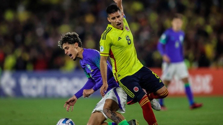 Situación de partido entre Brasil y Colombia.