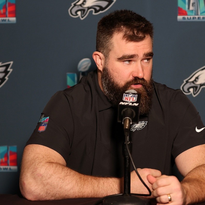 Jason Kelce Signs Contract With Philadelphia Eagles