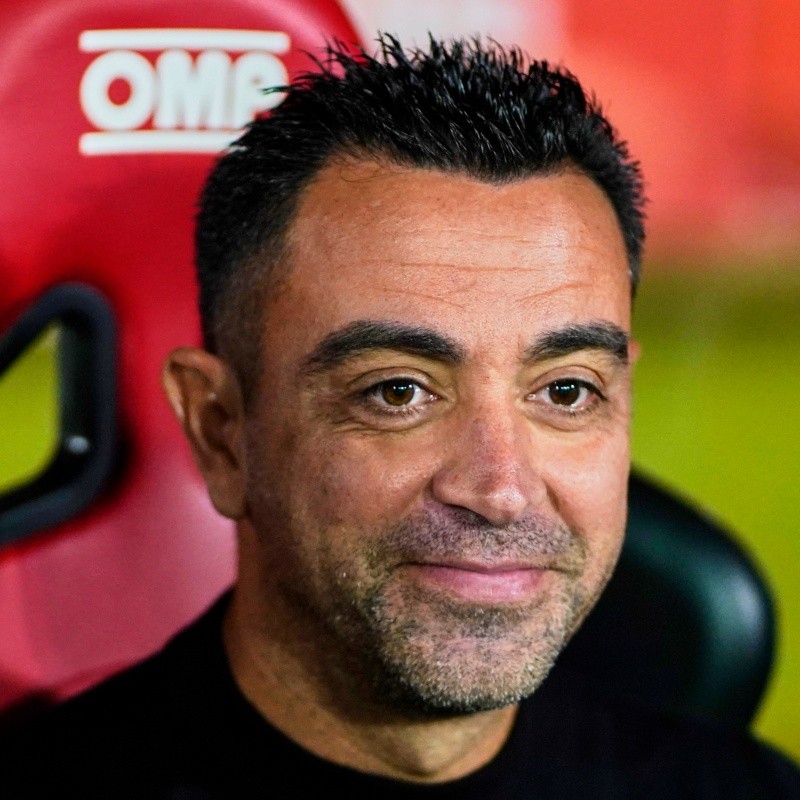 Xavi rasga elogios a titular do Barcelona