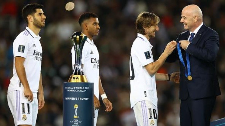 Jugadores de Real Madrid en premiación.