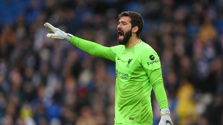 Alisson, el arquero de Liverpool.