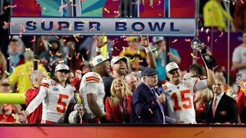 Kansas City Chiefs celebrando la obtención del Super Bowl LVII