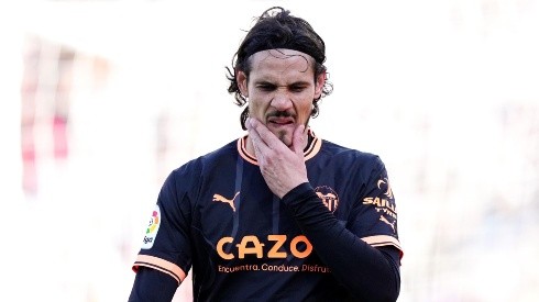 Por lesión, Edinson Cavani se perdería los próximos cuatro compromisos del Valencia.