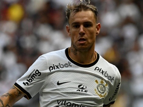 Fiel ‘esquece’ Róger Guedes e ‘bate o martelo’ sobre dupla do Corinthians