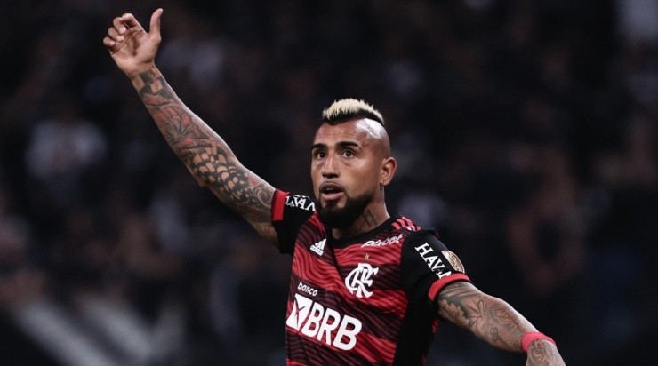 Foto: Ettore Chiereguini/AGIF - Vidal pode deixar o Flamengo em breve.