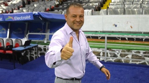 Israel Hernández Pat en el estadio Jalisco.