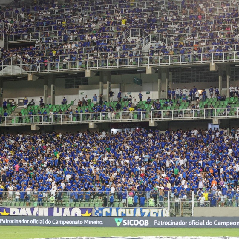 CLÁSSICO! Súmula da partida entre Cruzeiro x Atlético-MG chama atenção por objetos atirados no campo