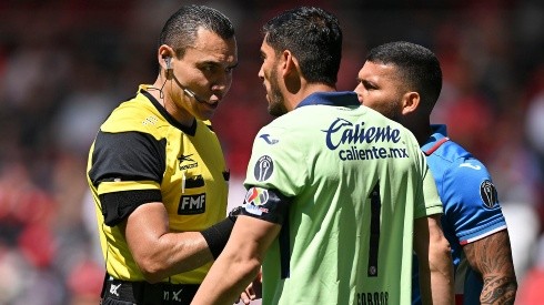 Jesús Corona fue expulsado en el partido de Cruz Azul ante Toluca.