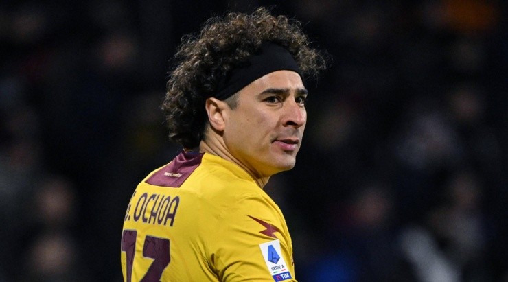 Ochoa, portero de Salernitana. (IMAGO)