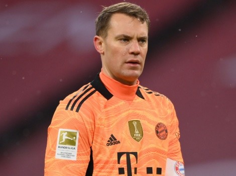 Why is Manuel Neuer not playing for Bayern vs. PSG in the UEFA Champions League?