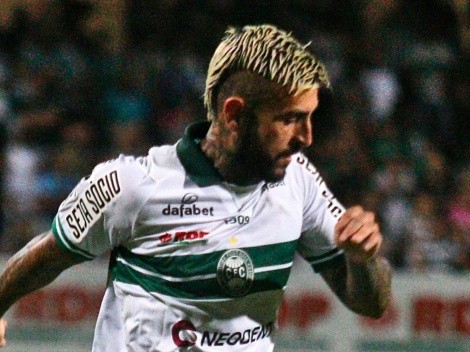 Liziero no meio e dúvida no ataque: António Oliveira 'define' escalação do Coritiba