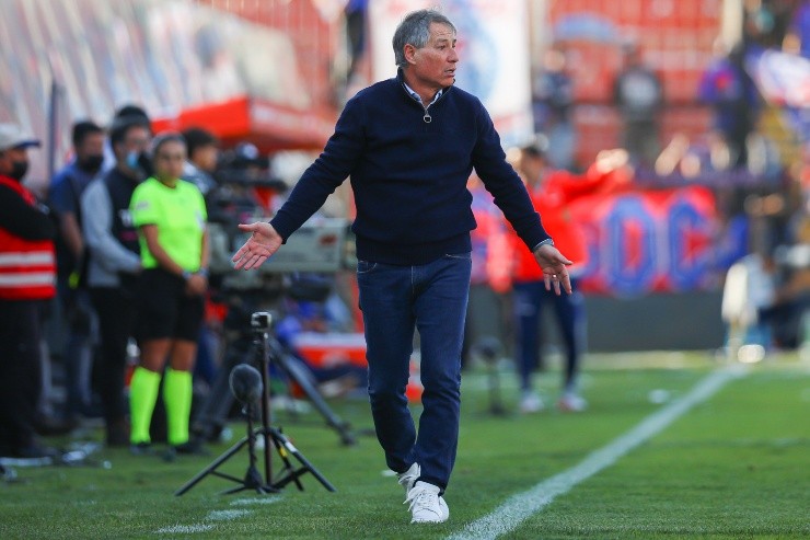 Ariel Holan Universidad Católica