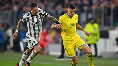 Juventus y Nantes en acción de juego.