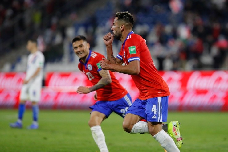 Mauricio Isla Selección Chilena