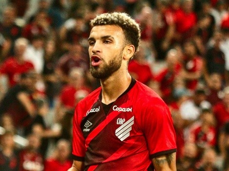 Futuro de Jair sofre reviravolta no Athletico e 'surpreende' todos