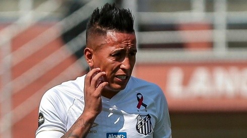 Foto: Ale Cabral/AGIF - Cueva teve passagem apagada pelo Santos.