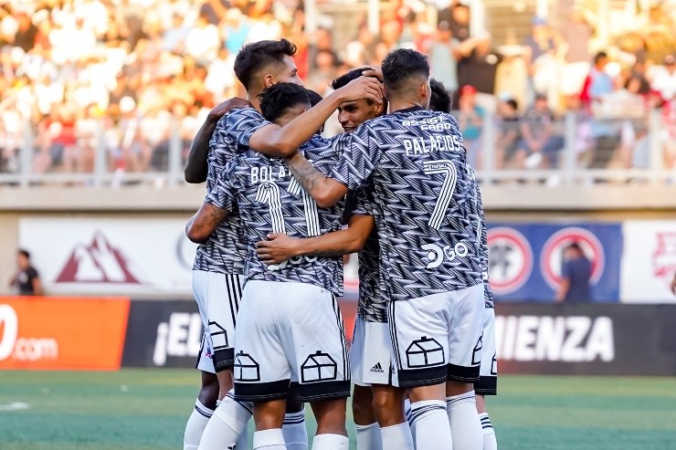 Colo Colo Carlos Palacios