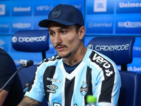 Torcida do Grêmio 'manda a real' para Vina logo na estreia: 'Se virar titular..."