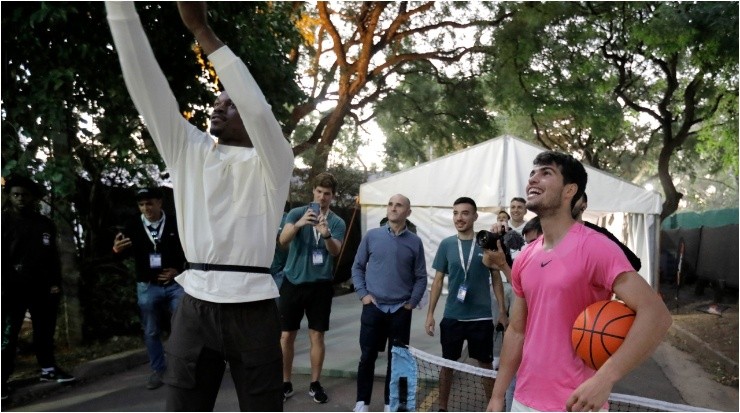 Butler junto a Alcaraz en el Lawn Tennis de Buenos Aires. (@ArgentinaOpen en Twitter)