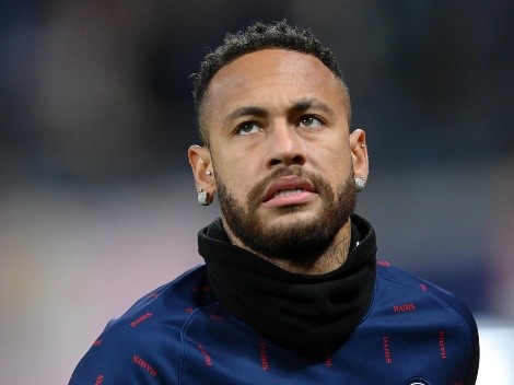 Jornal francês atualiza lesão de Neymar e período de ausência vem à tona