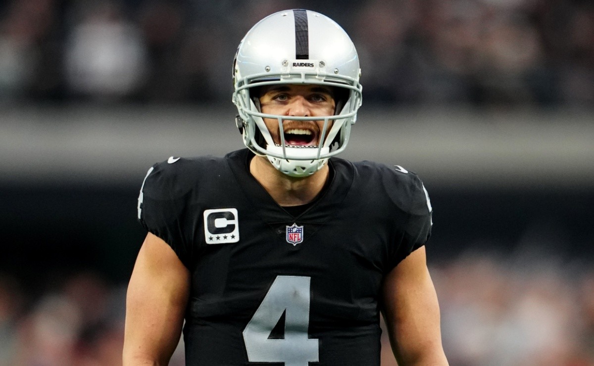 David Carr uses NFL Network platform to rant how brother Derek was done  wrong by Raiders