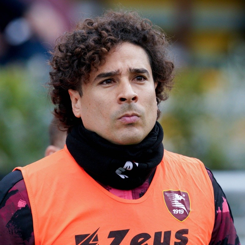 Ochoa ya estuvo en una situación parecida a la que vive en Salernitana