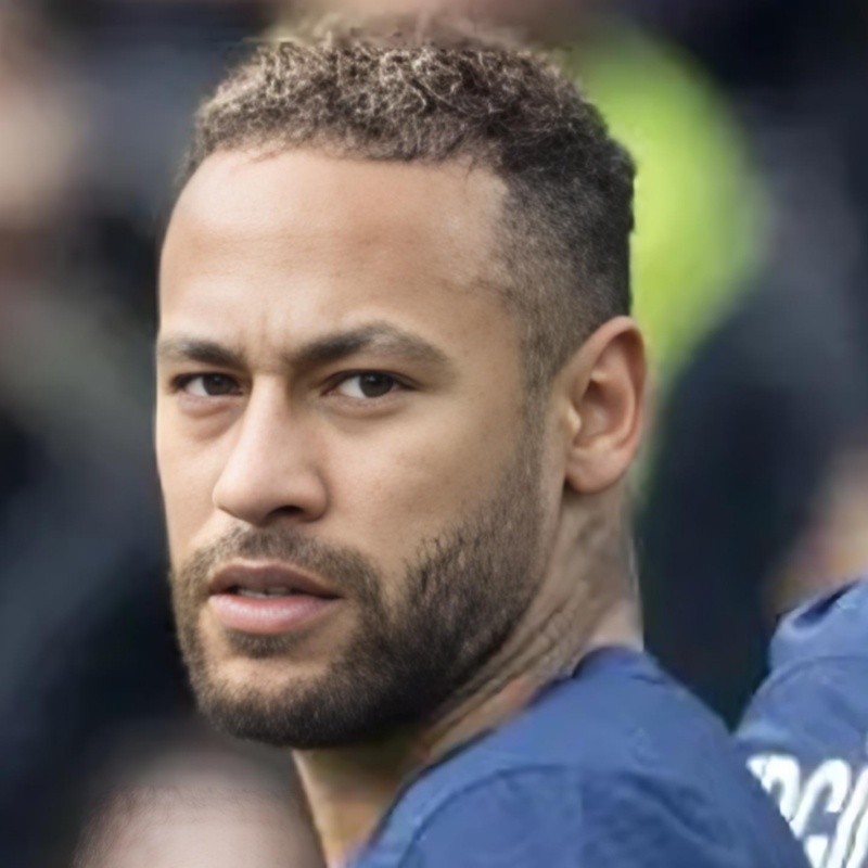 Neymar intenta despejar dudas en PSG mientras se recupera de su lesión