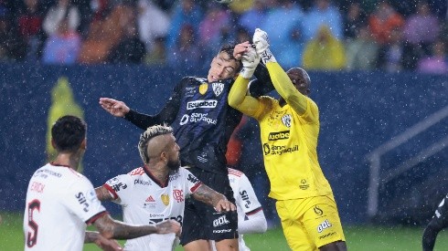 Vidal fue titular y sufrió el bullying de los ecuatorianos.